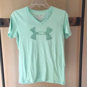 UA Loose Tee